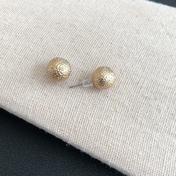 Vintage Stud Pierced Earrings - Picture 2 of 3